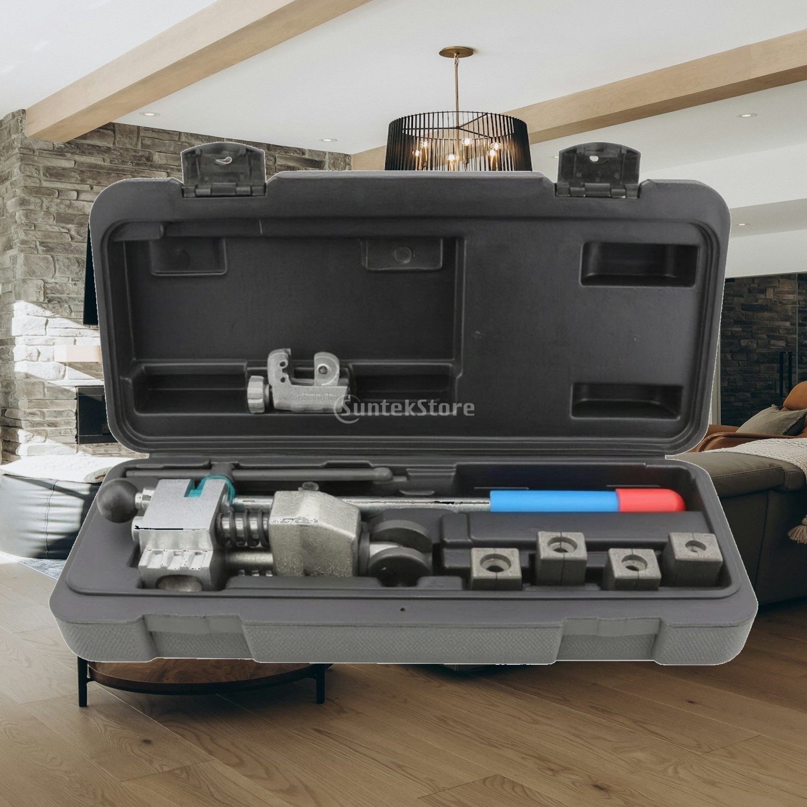 Tools In Mechanic Workshop - Набор инструментов для развальцовки тормозных шлангов,